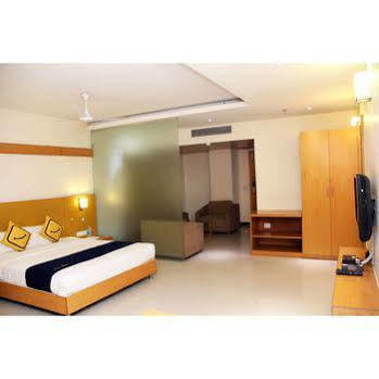 Stay Vista Rooms At Mangal City Mall Indore Extérieur photo