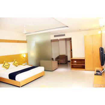 Stay Vista Rooms At Mangal City Mall Indore Extérieur photo